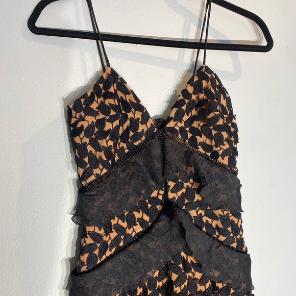 Gorgeous Lace Gown**Small $348 - Picture 3 of 8